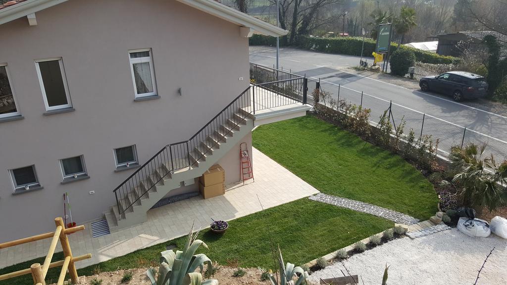 Mimosa Apartments Soiano Del Lago Eksteriør billede