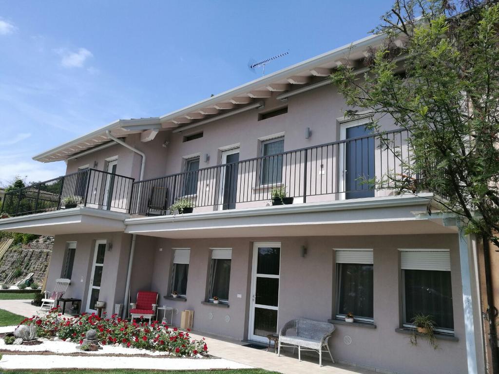 Mimosa Apartments Soiano Del Lago Eksteriør billede